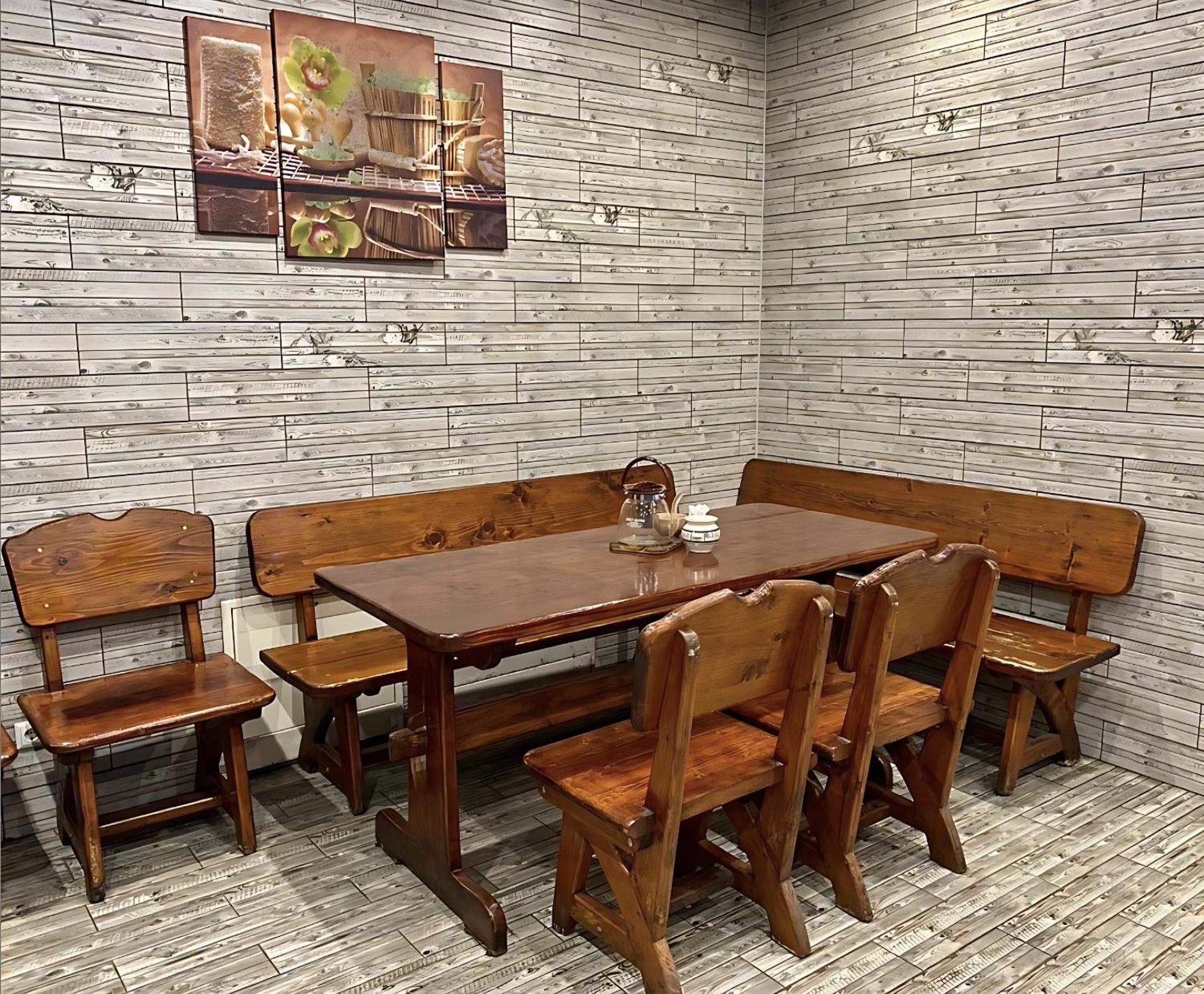 Hotel Koral Chernivtsi Bagian luar foto