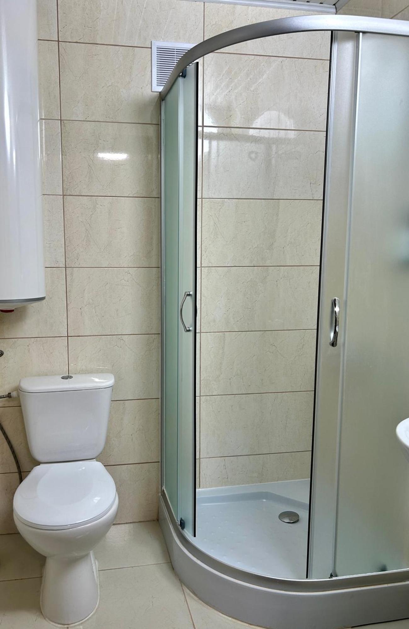 Hotel Koral Chernivtsi Ruang foto